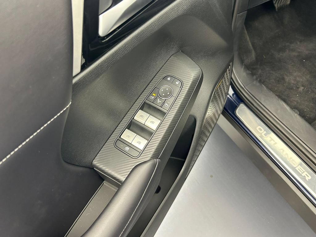 New 2026 Mitsubishi Outlander SE FWD image 15