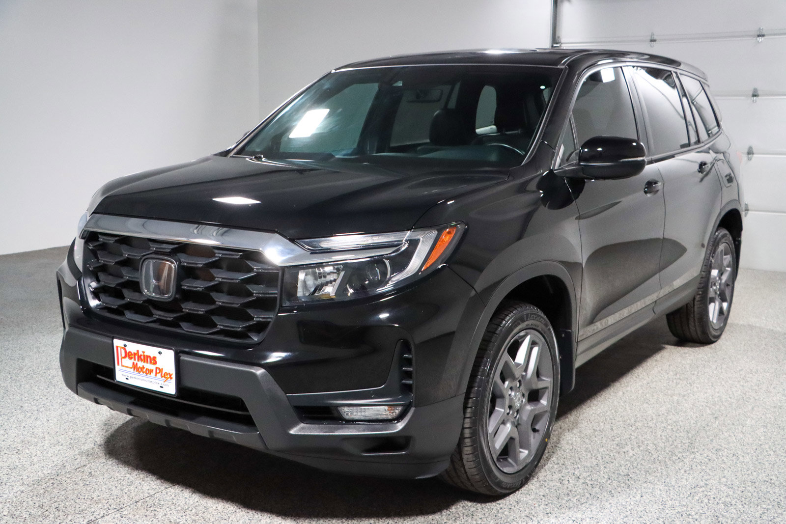 Used 2023 Honda Passport EX-L image 32
