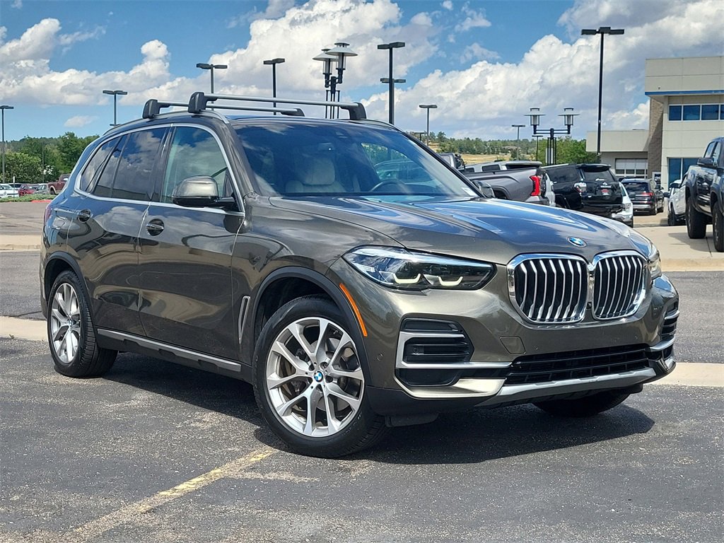 Used 2022 BMW X5 xDrive40i w/ Premium Package image 2