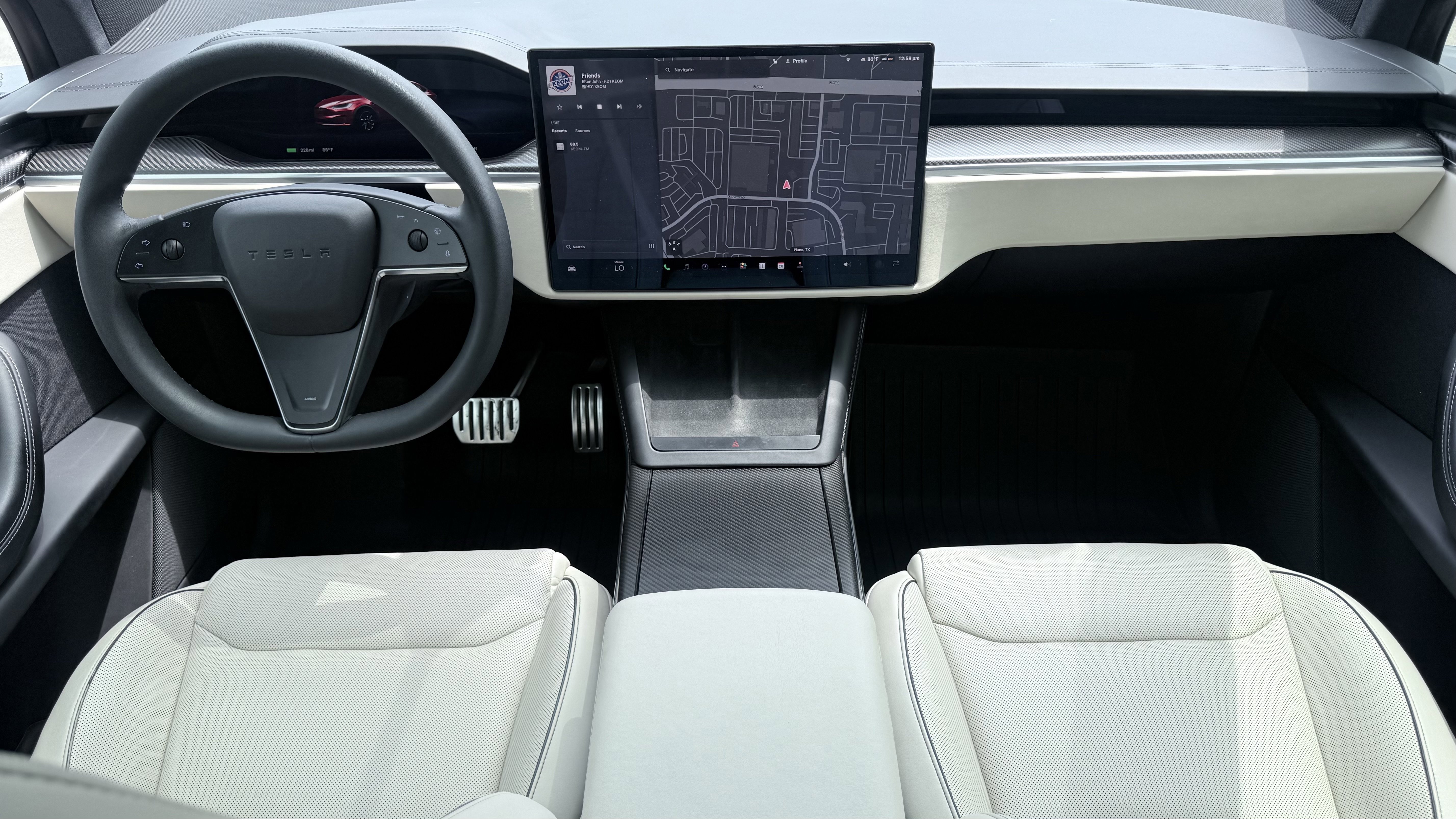 Used 2022 Tesla Model X Plaid AWD/4WD image 2