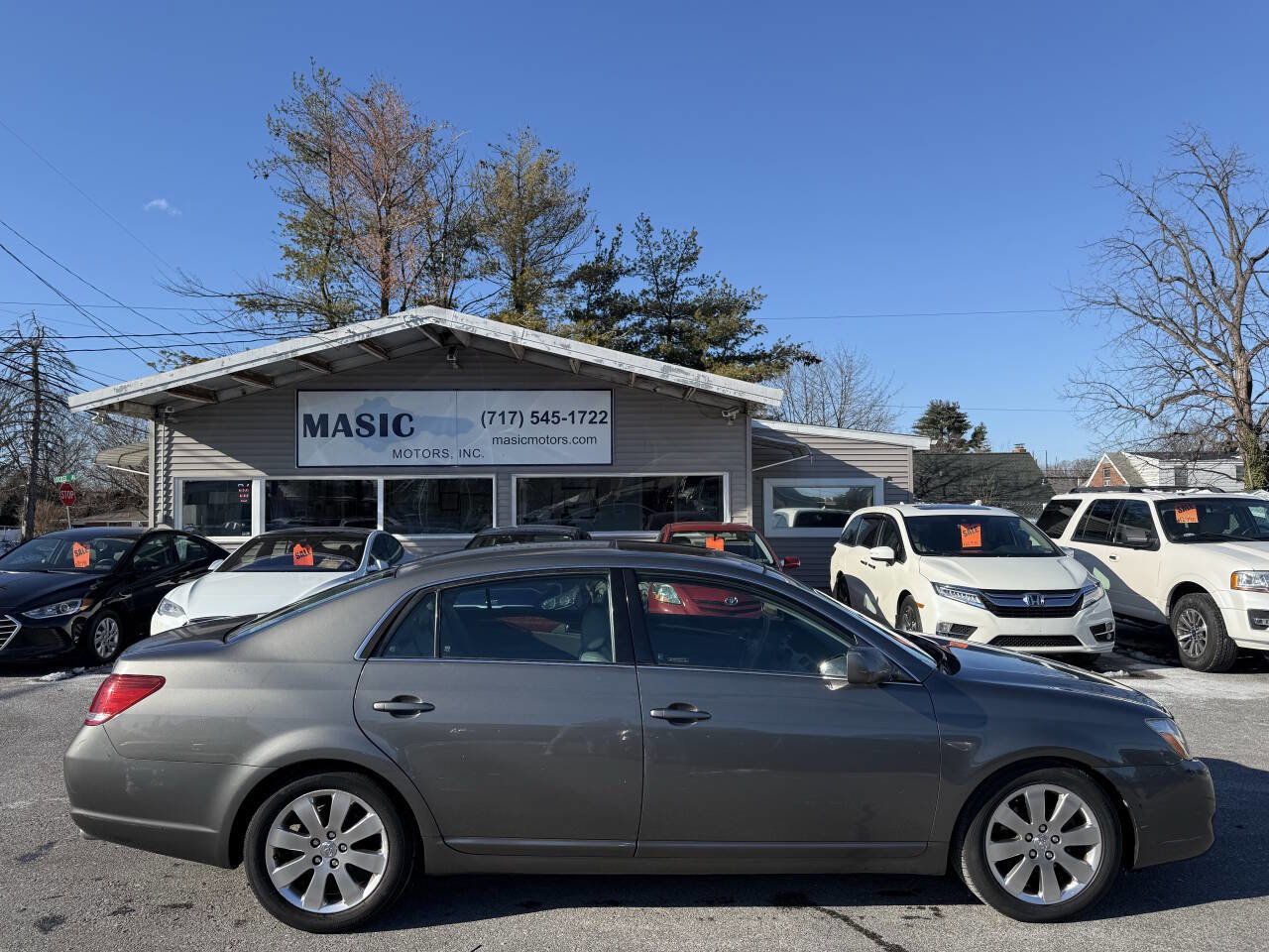 Used 2005 Toyota Avalon XLS image 3