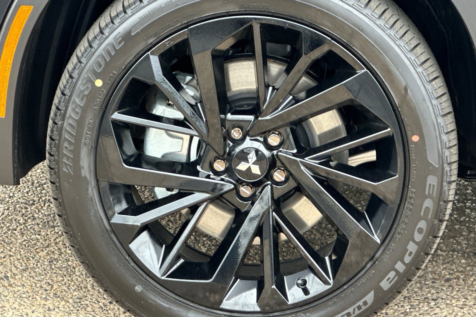 New 2025 Mitsubishi Outlander SEL image 26