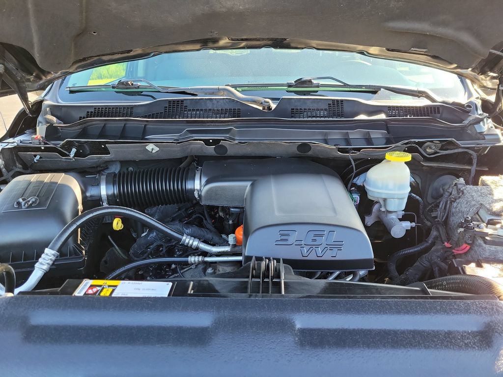 Used 2017 RAM 1500 Express w/ Express Value Package AWD/4WD image 22