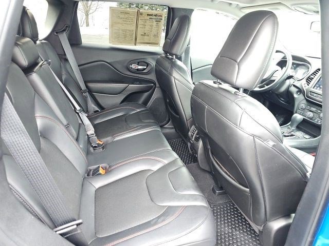 Used 2020 Jeep Cherokee Trailhawk w/ Comfort/Convenience Group image 17