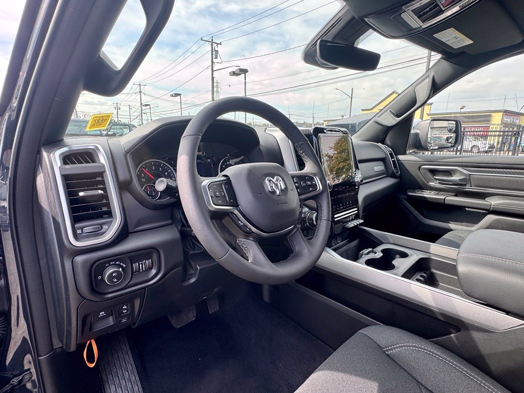 Used 2026 RAM 1500 Big Horn AWD/4WD image 13
