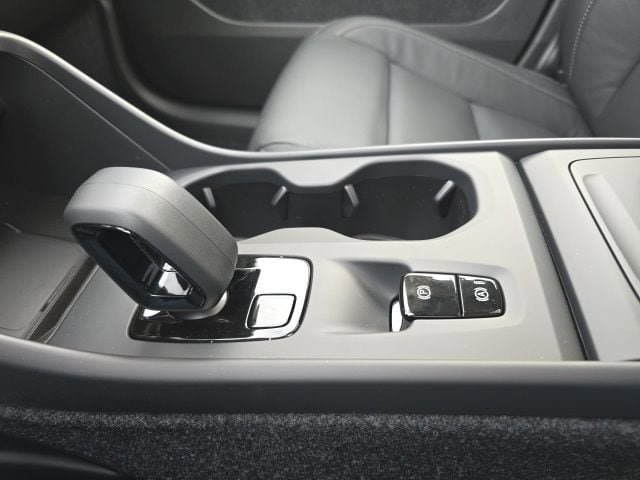 New 2026 Volvo XC40 B5 Core w/ Climate Package AWD/4WD image 30