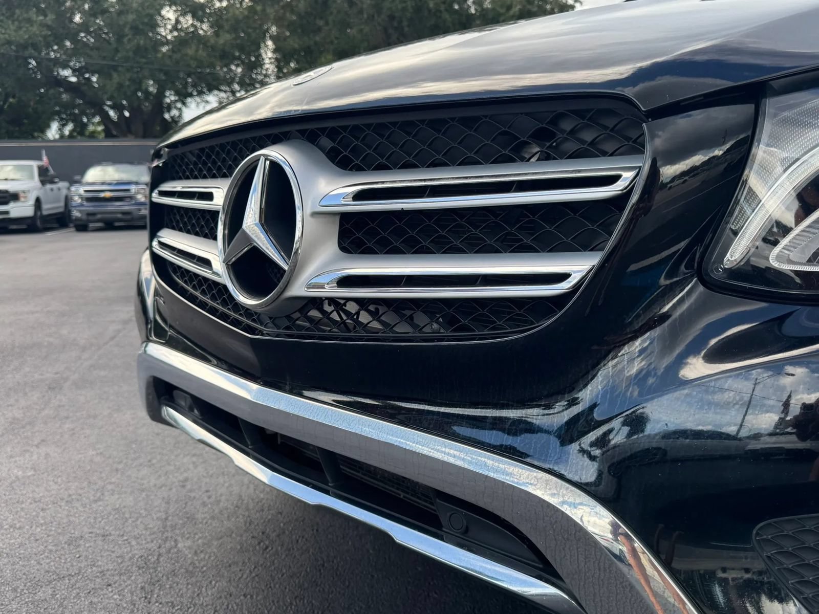 Used 2019 Mercedes-Benz GLC 300 image 5