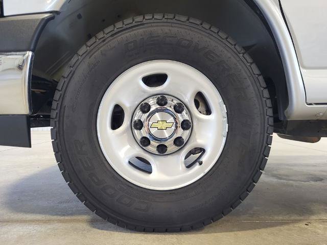Used 2024 Chevrolet Express 2500 LT w/ LT Preferred Equipment Group RWD image 10