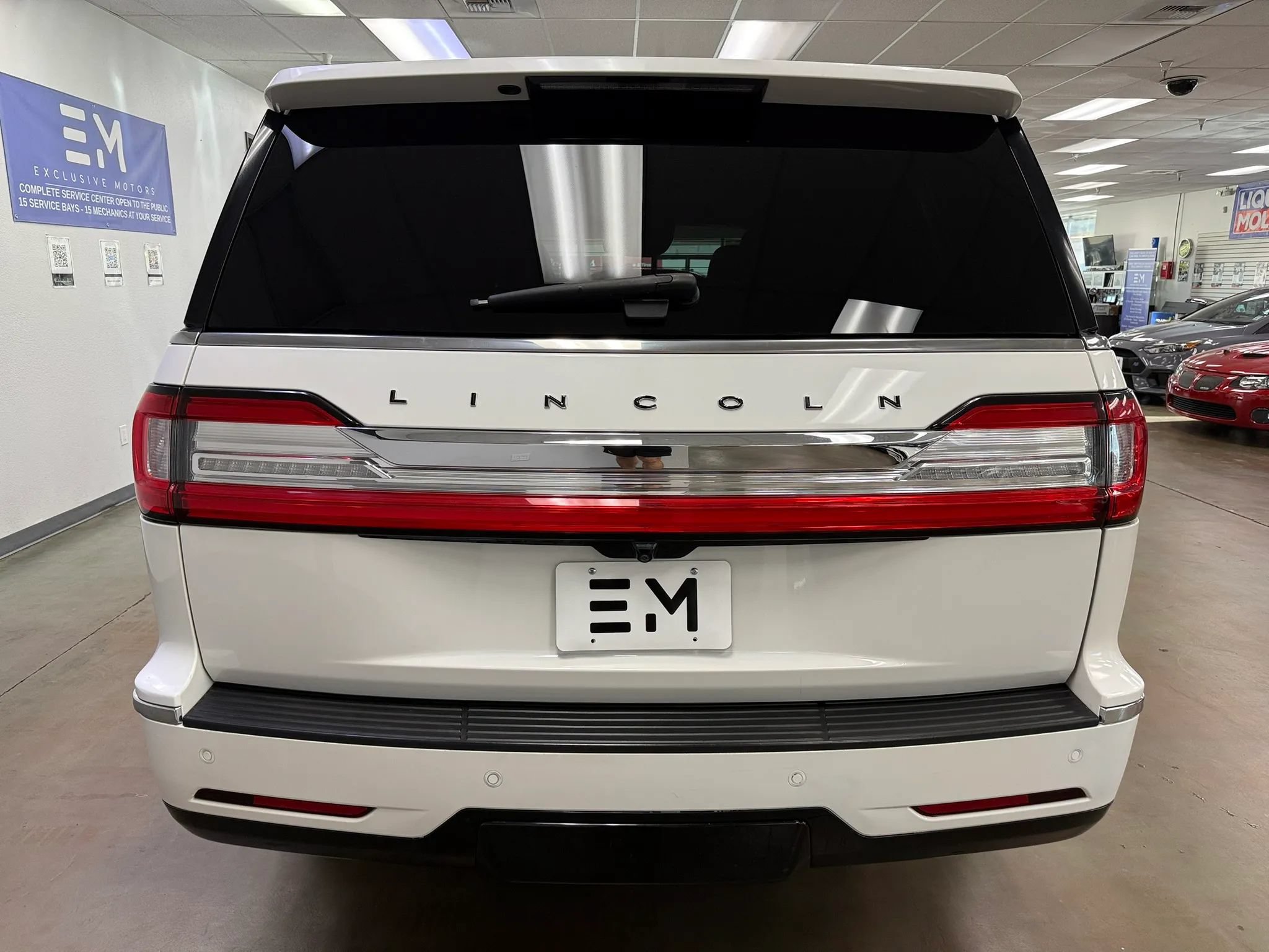 Used 2020 Lincoln Navigator L Black Label w/ Cargo Convenience Package AWD/4WD image 6