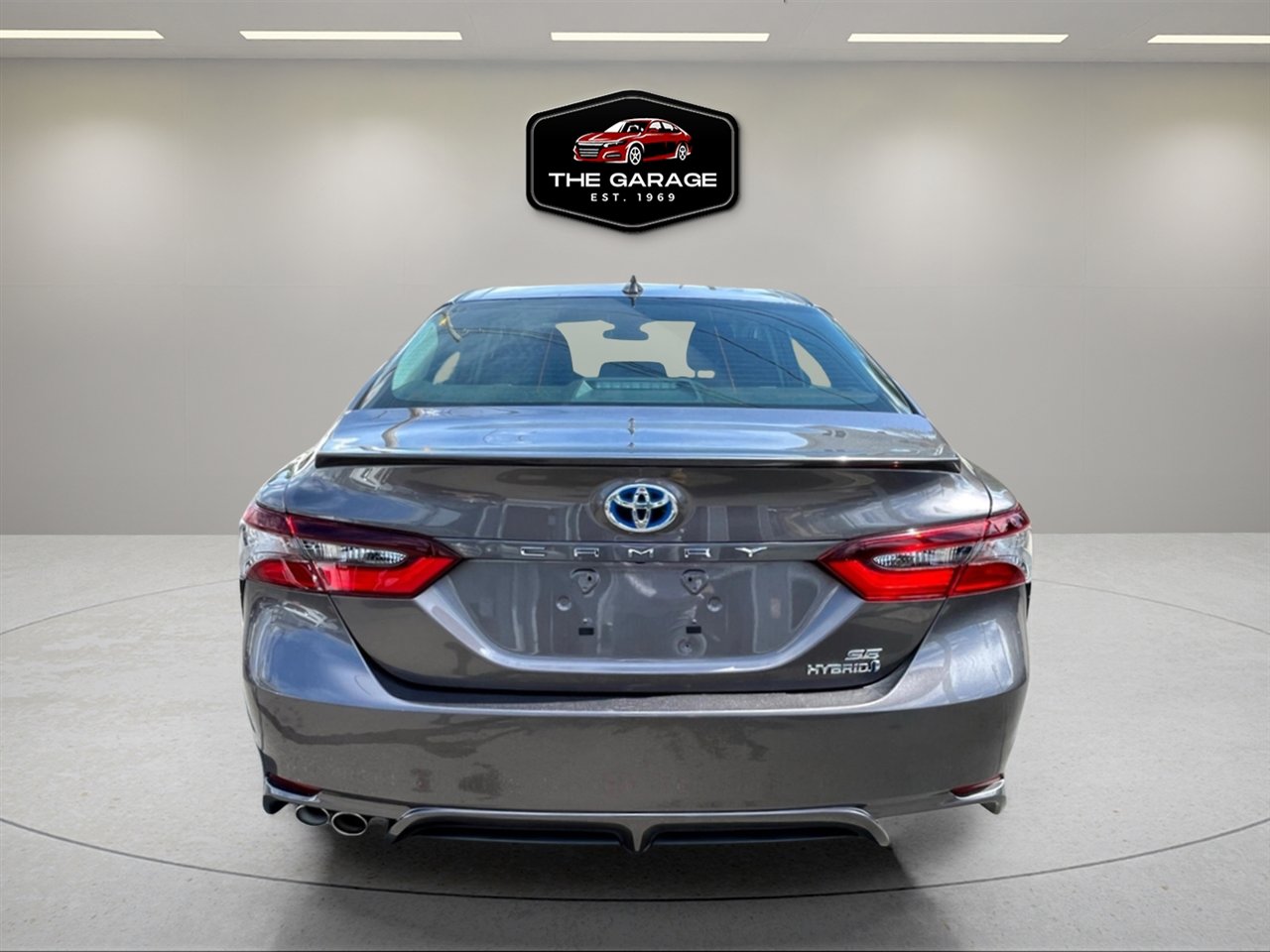 Used 2022 Toyota Camry SE image 5
