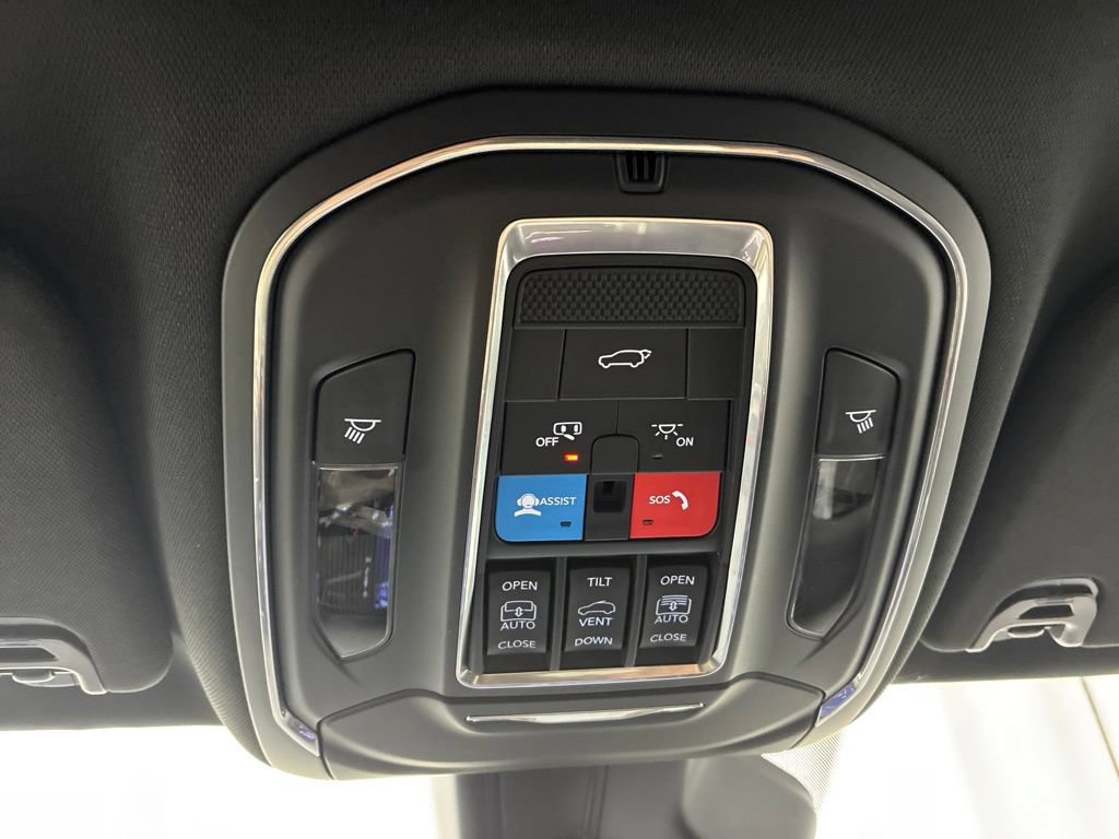 Used 2025 Jeep Wagoneer Series III w/ Premium Group I AWD/4WD image 23
