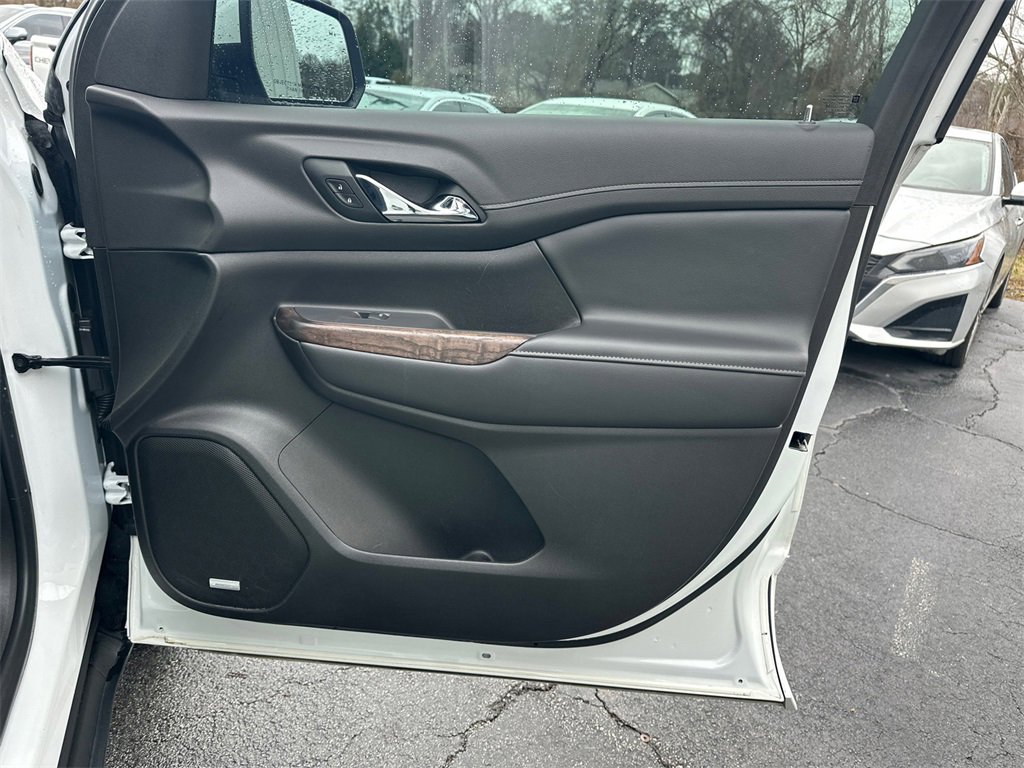 Used 2022 GMC Acadia Denali w/ Denali Ultimate Package image 15