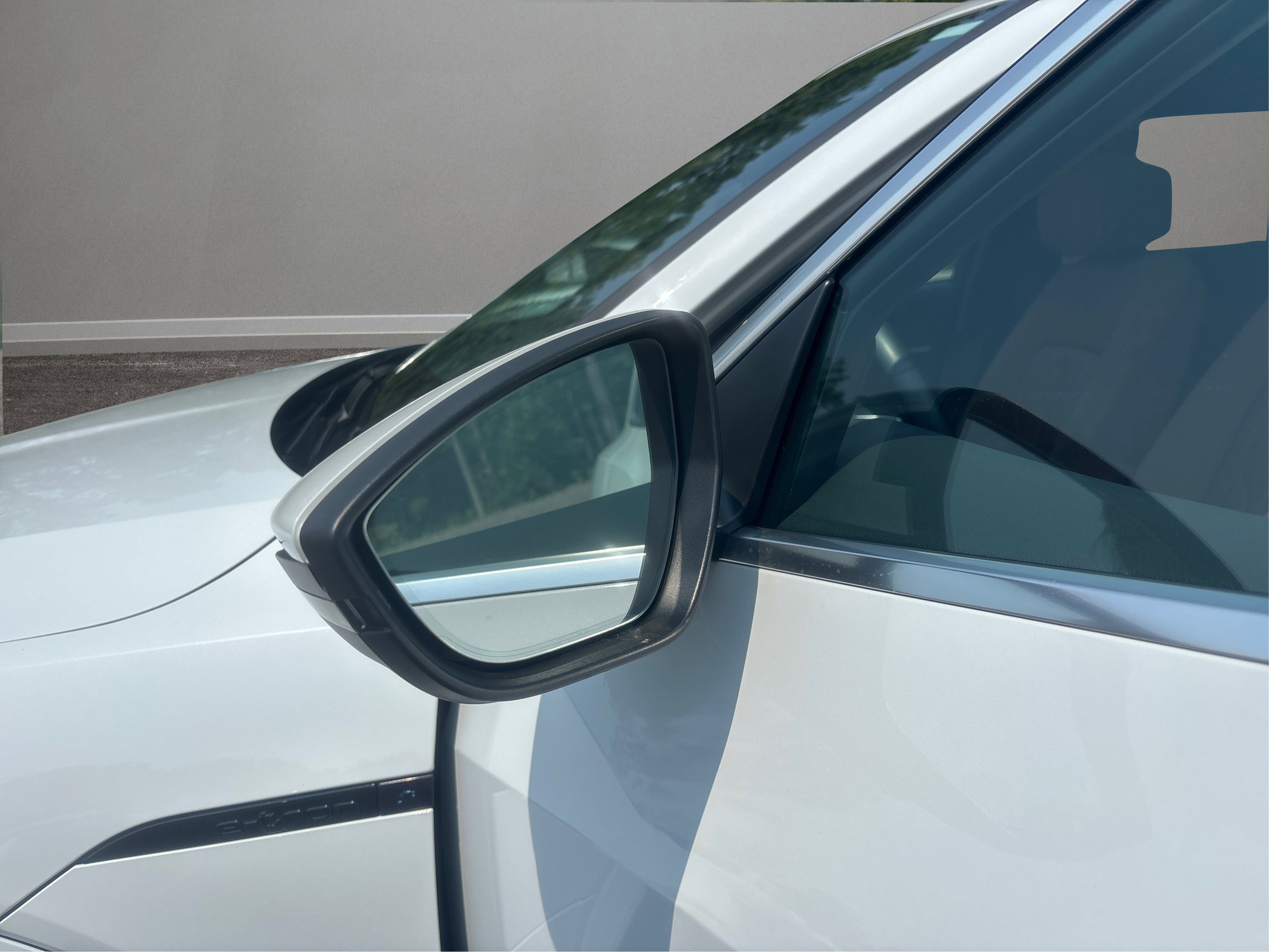 Used 2024 Audi Q8 e-tron Premium Plus w/ Premium Plus Package image 42