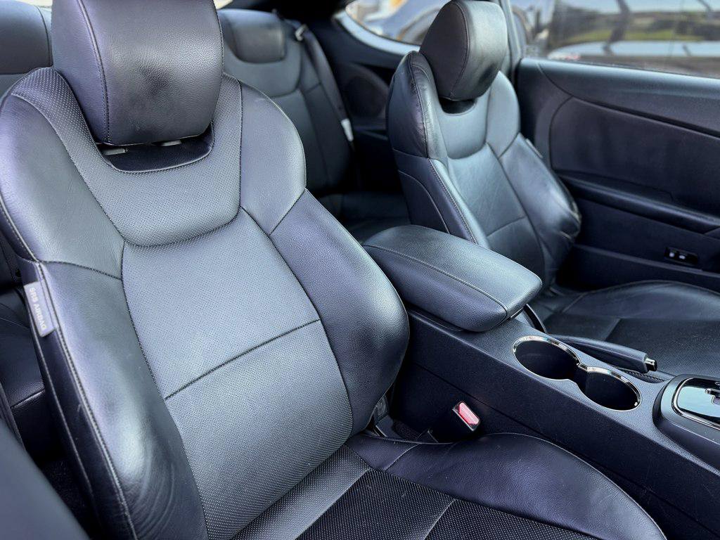 Used 2011 Hyundai Genesis 3.8 RWD image 12