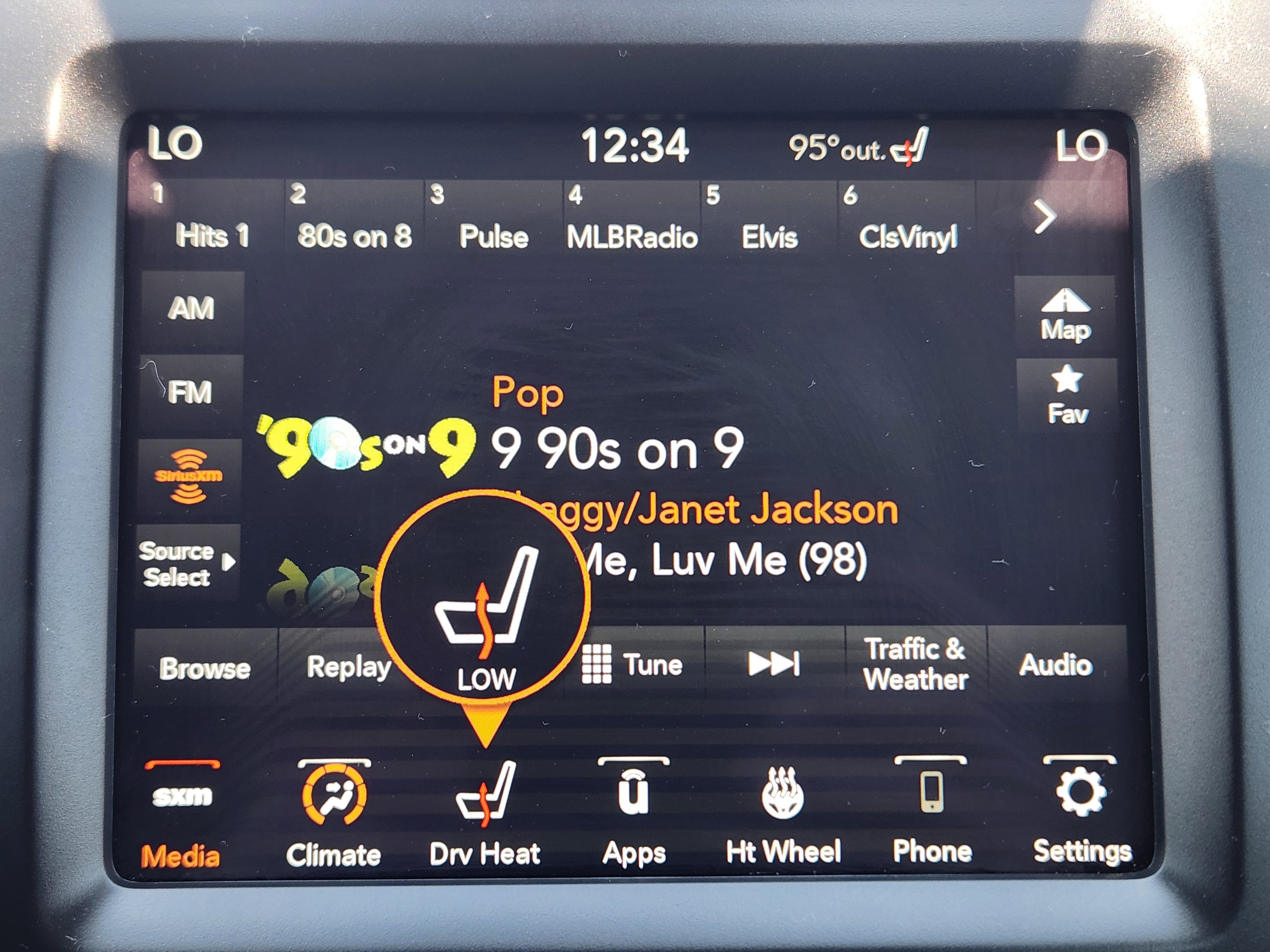 Used 2023 Jeep Cherokee Altitude Lux AWD/4WD image 12