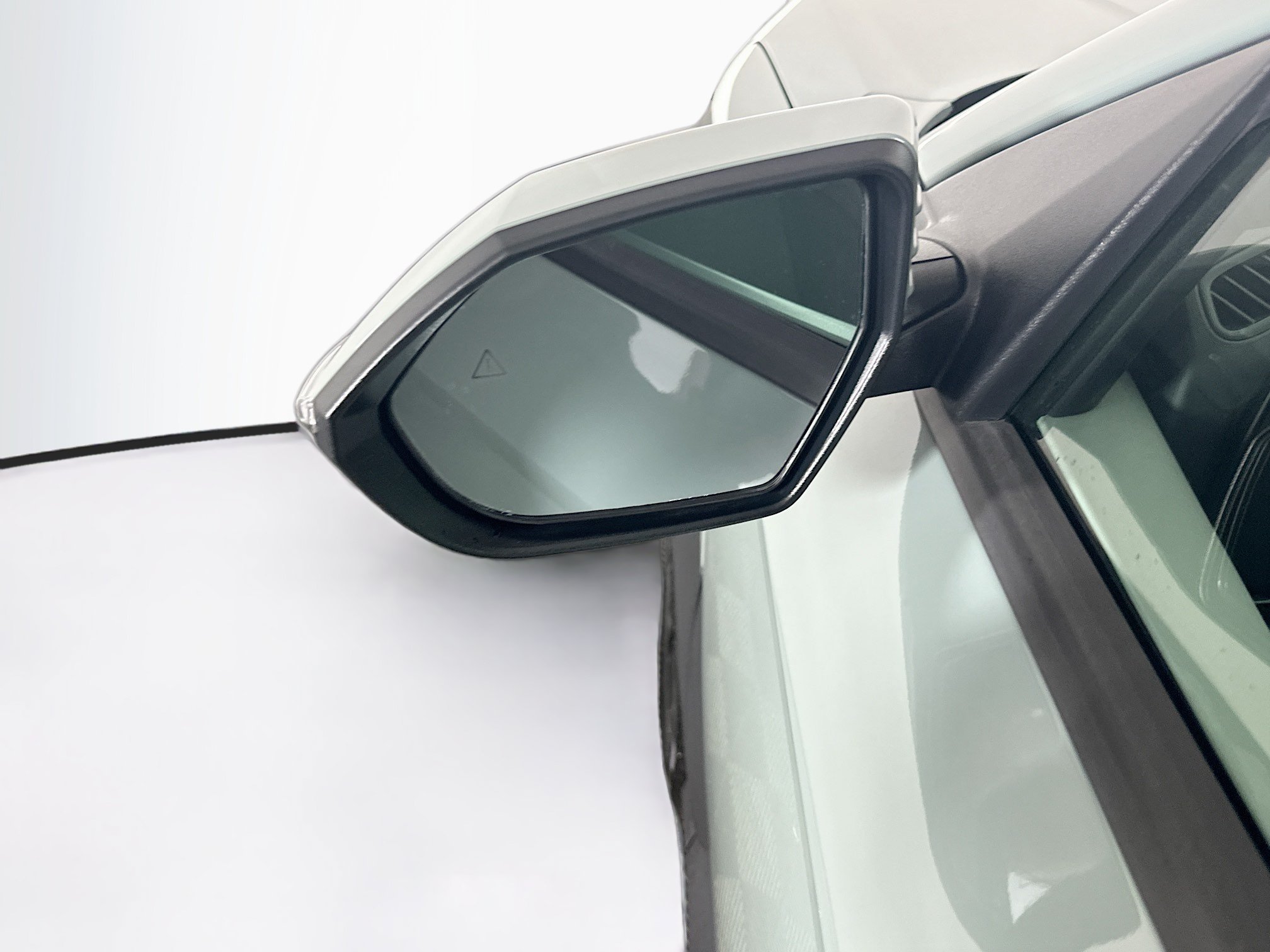 Used 2025 Hyundai Kona SEL FWD image 16