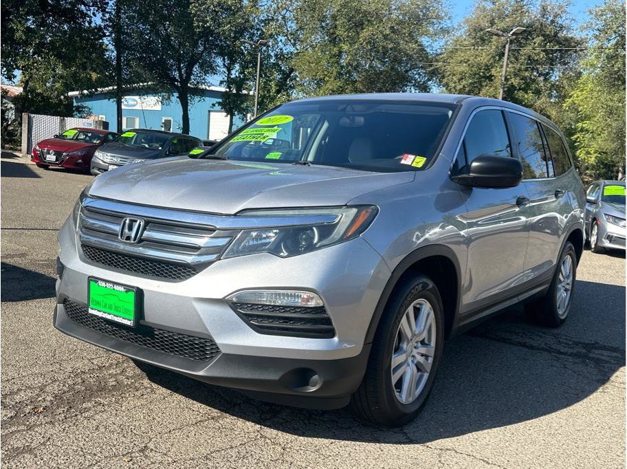 Used 2017 Honda Pilot LX image 3