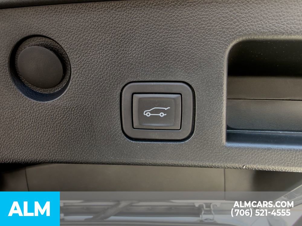 Used 2025 Chevrolet Equinox LT w/ Convenience Package II FWD image 18