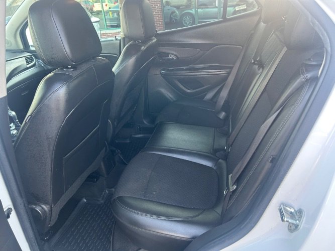 Used 2021 Buick Encore Preferred AWD/4WD image 14