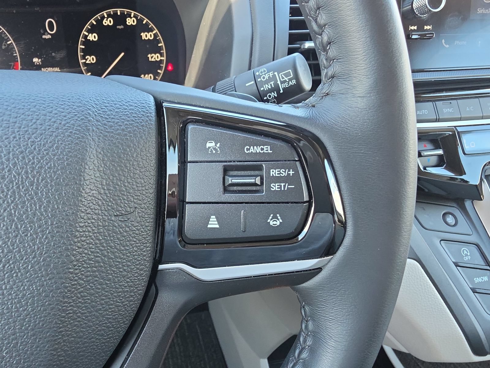 Used 2025 Honda Odyssey EX-L image 24