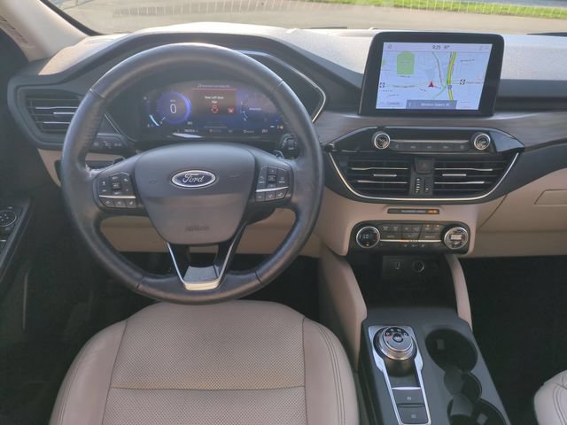 Used 2020 Ford Escape Titanium AWD/4WD image 30