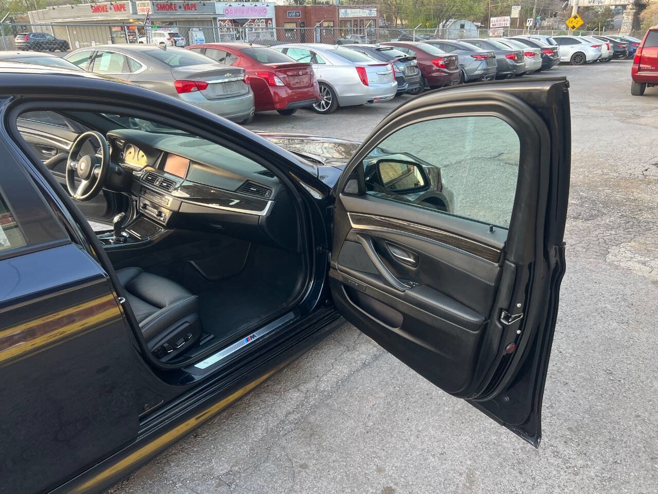 Used 2015 BMW 550i Sedan image 16