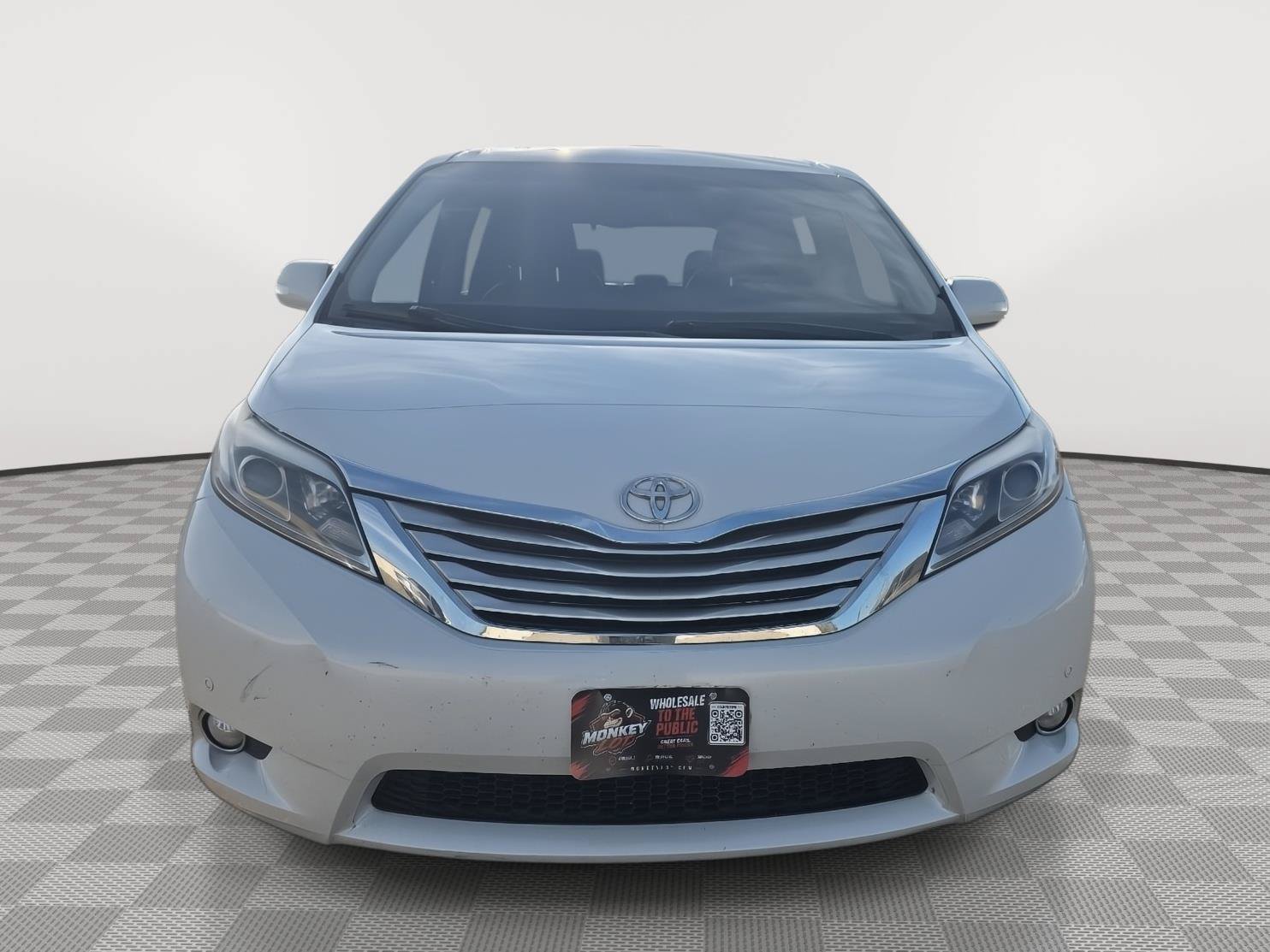 Used 2016 Toyota Sienna Limited Premium AWD/4WD image 2