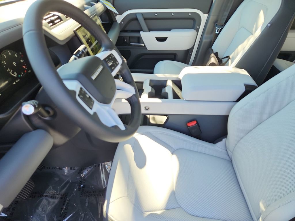 Used 2026 Land Rover Defender 110 S AWD/4WD image 21