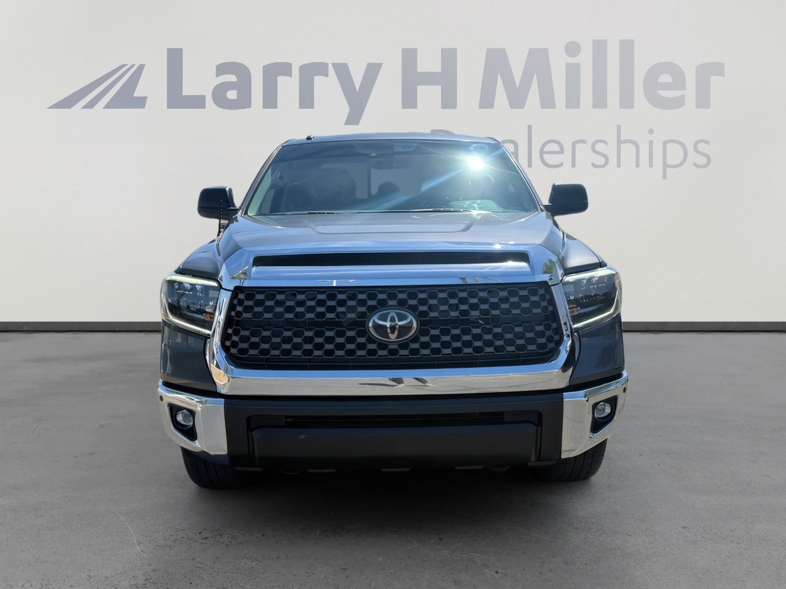 Used 2019 Toyota Tundra SR5 w/ TRD Off Road Package image 5