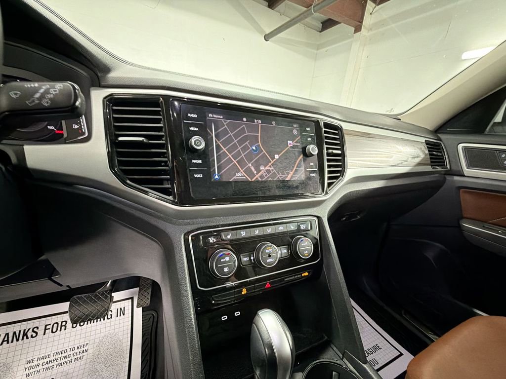 Used 2022 Volkswagen Atlas SEL image 18