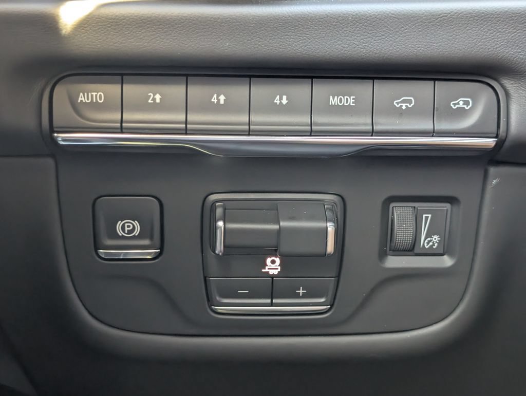 Certified 2026 Cadillac Escalade ESV Platinum Sport w/ LPO, ONYX Package AWD/4WD image 30