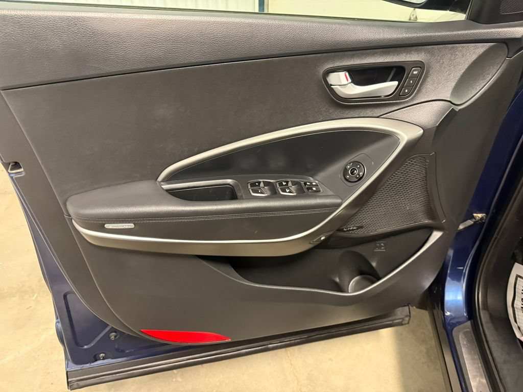 Used 2017 Hyundai Santa Fe Sport AWD/4WD image 23