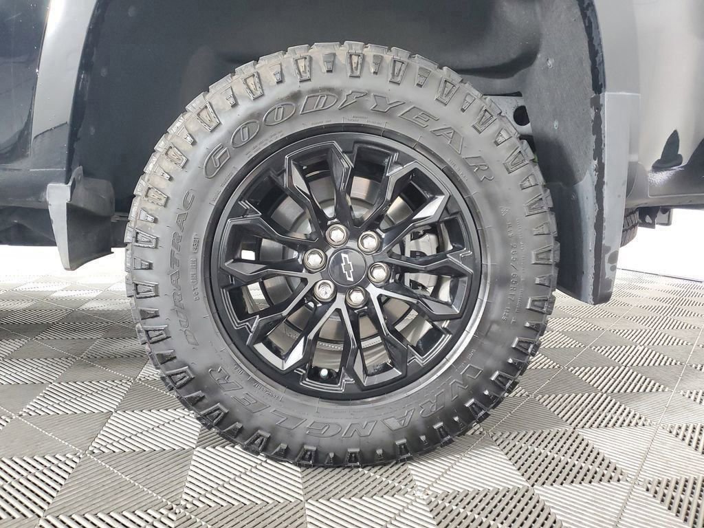 Used 2022 Chevrolet Colorado Z71 w/ Z71 Midnight Edition image 29