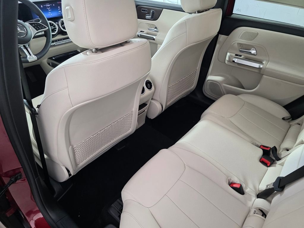 New 2026 Mercedes-Benz GLB 250 image 12
