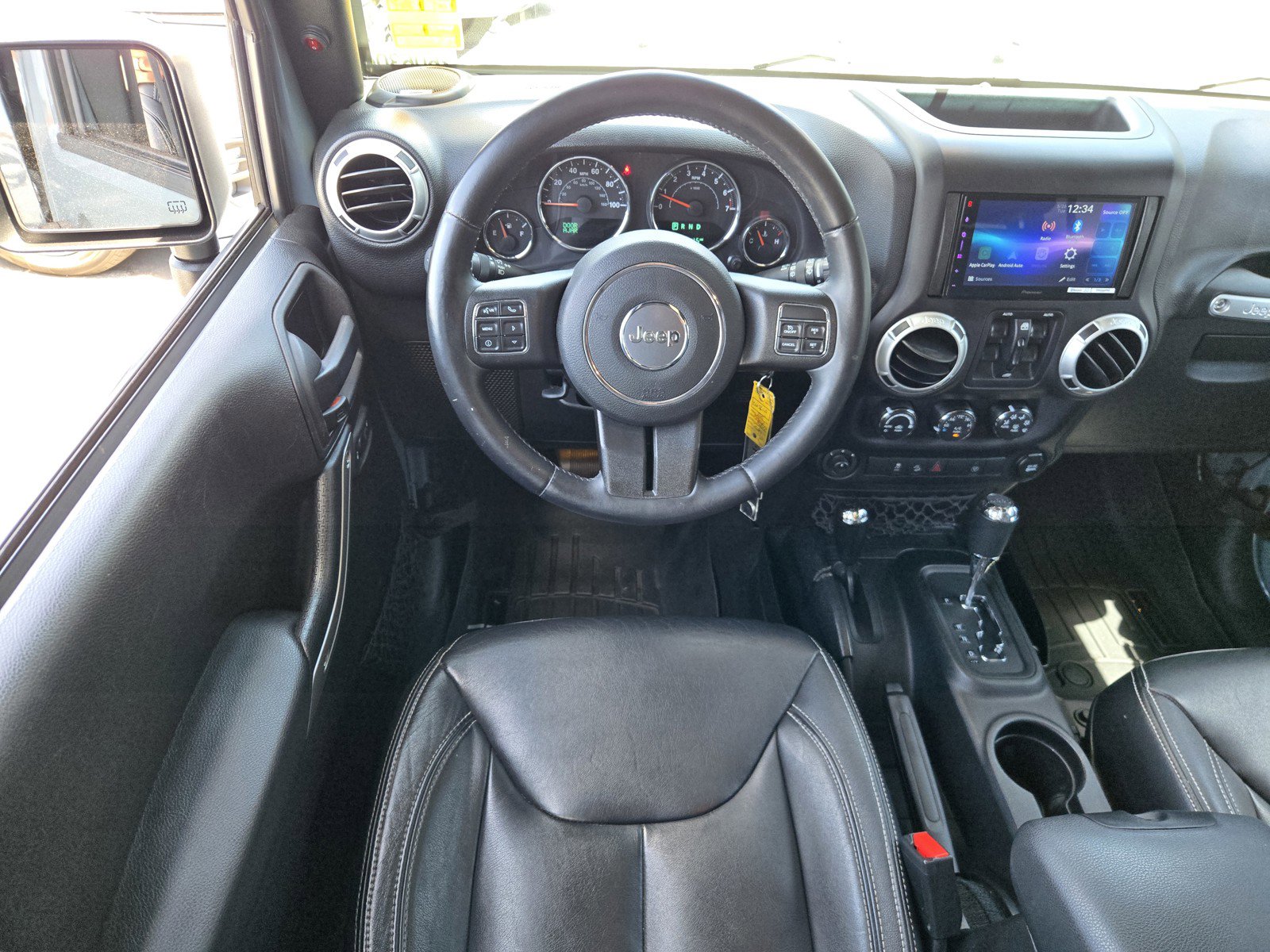 Used 2015 Jeep Wrangler Unlimited Sahara w/ Mopar Chrome Edition Group AWD/4WD image 12