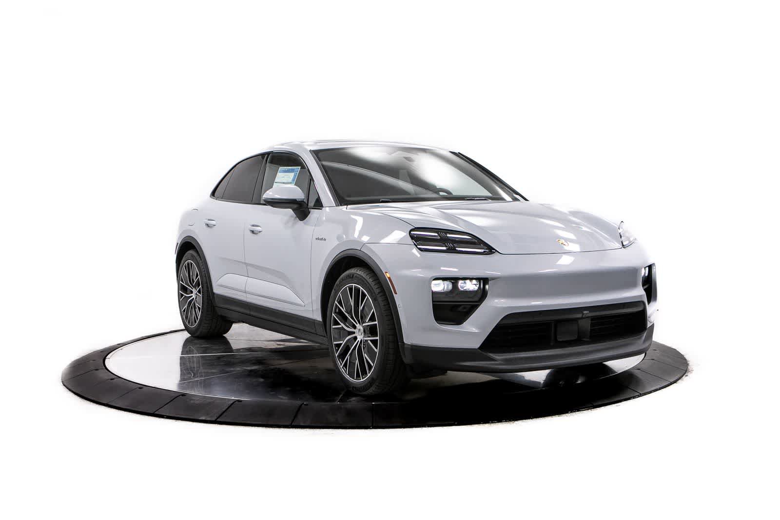 New 2026 Porsche Macan Electric RWD image 9