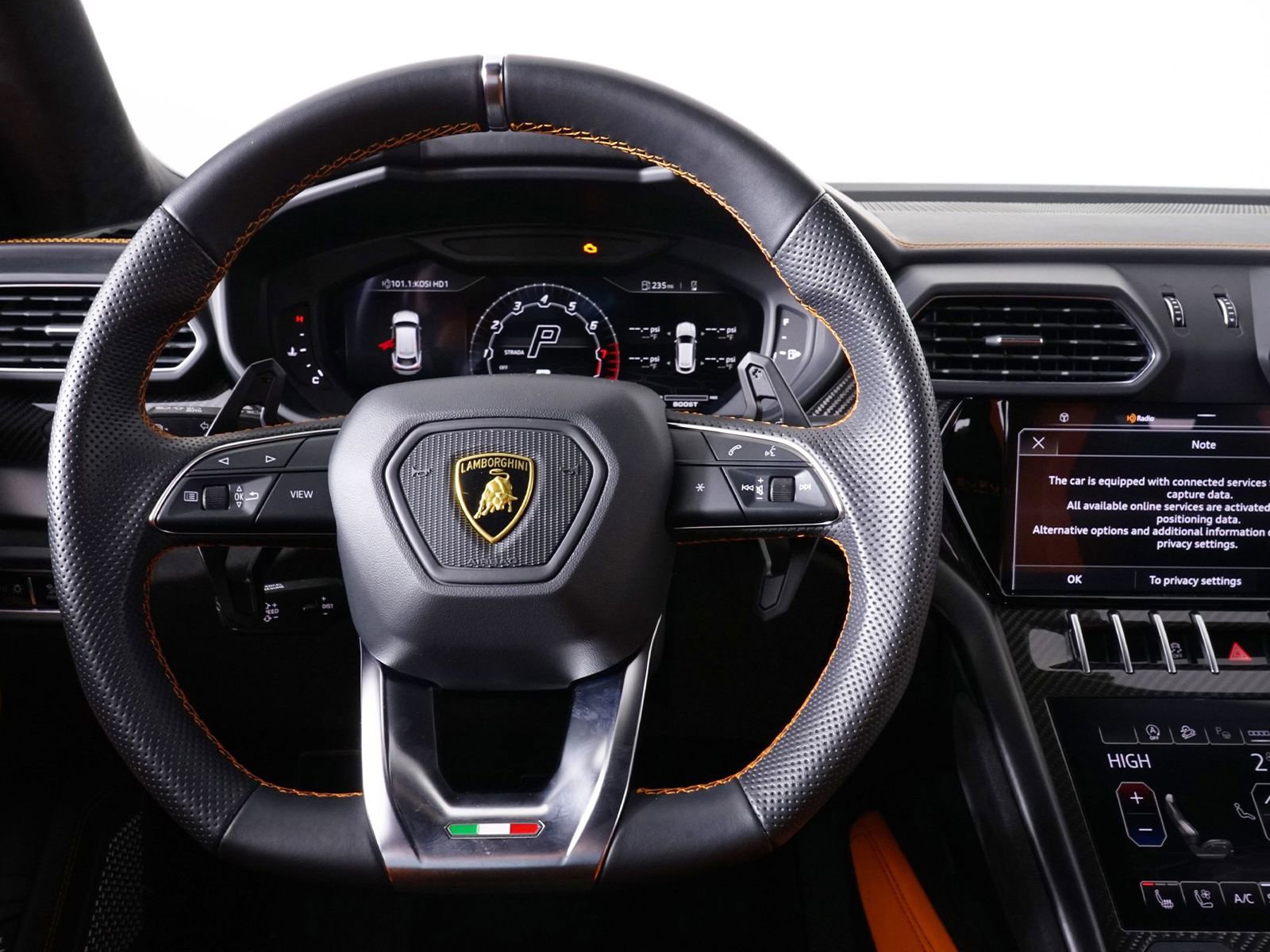 Used 2022 Lamborghini Urus image 22