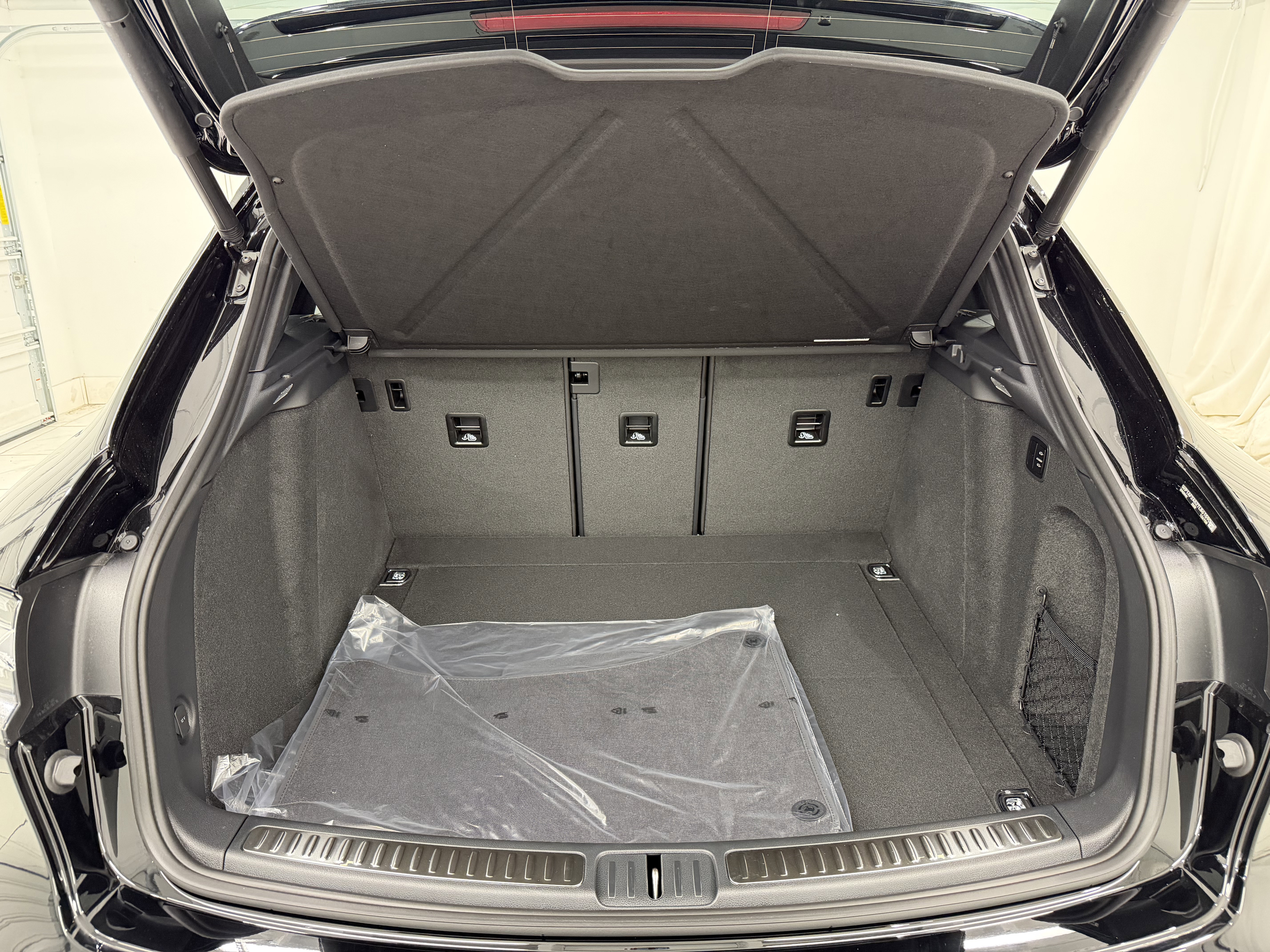 New 2026 Porsche Macan GTS image 69