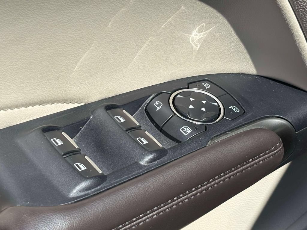 Used 2017 Lincoln MKC Select w/ Select Plus Package AWD/4WD image 9