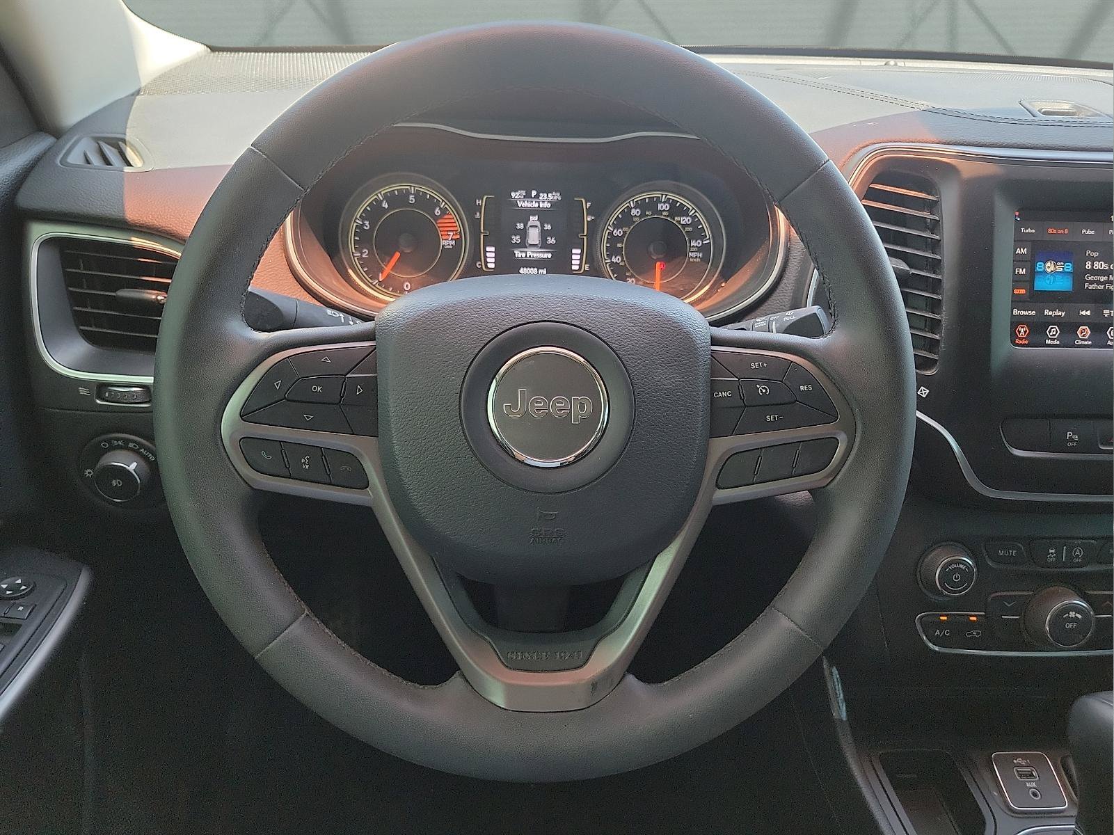 Used 2020 Jeep Cherokee Latitude Plus FWD image 19