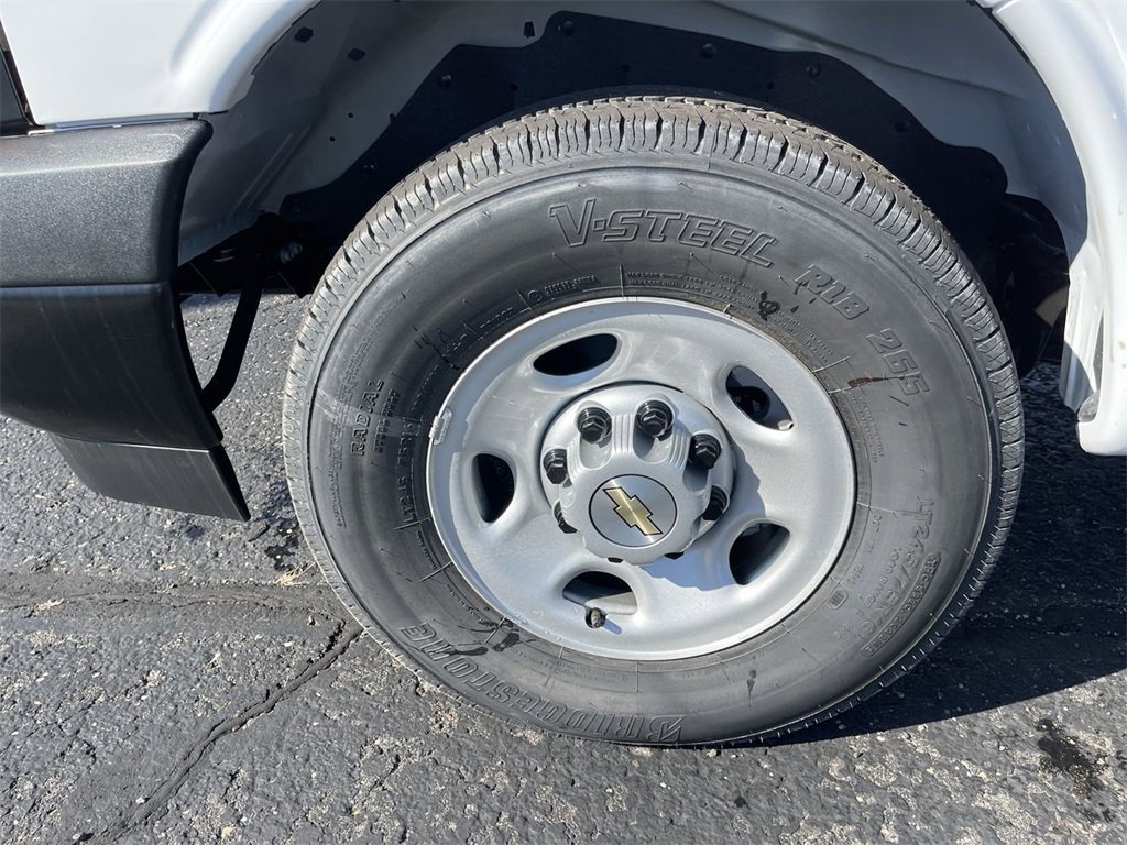 New 2025 Chevrolet Express 2500 w/ Driver Convenience Package image 5