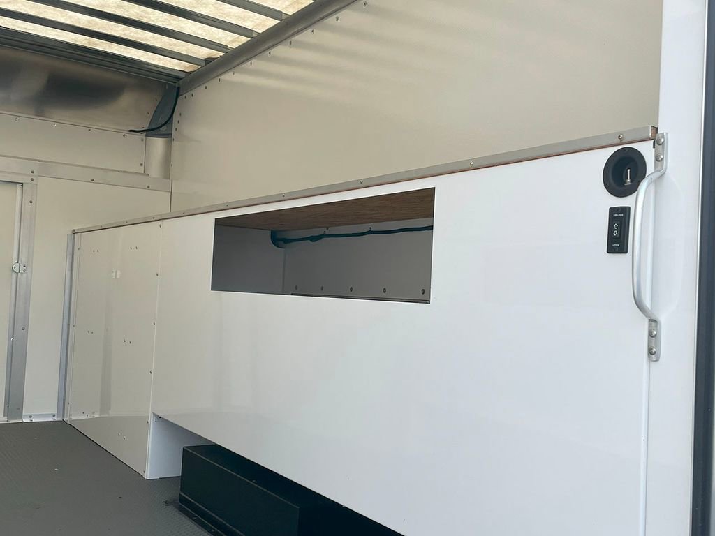 Used 2022 Chevrolet Express 3500 CUTWAY w/ Power Convenience Package image 22