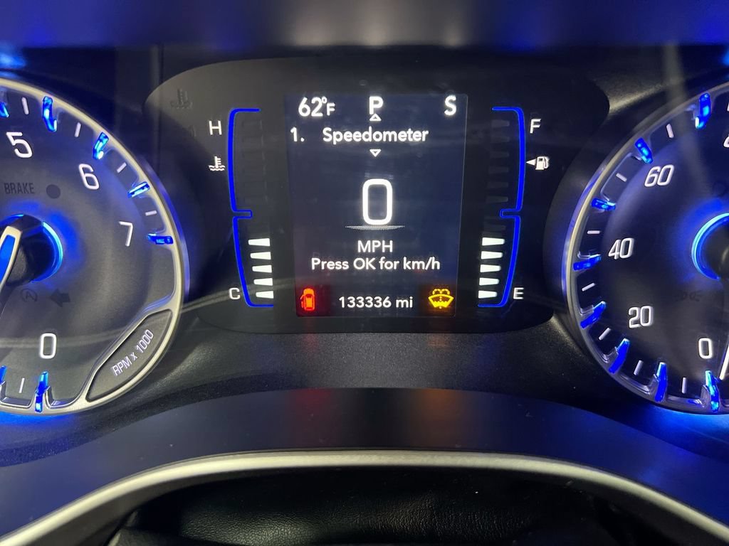Used 2020 Chrysler Pacifica Touring-L FWD image 13