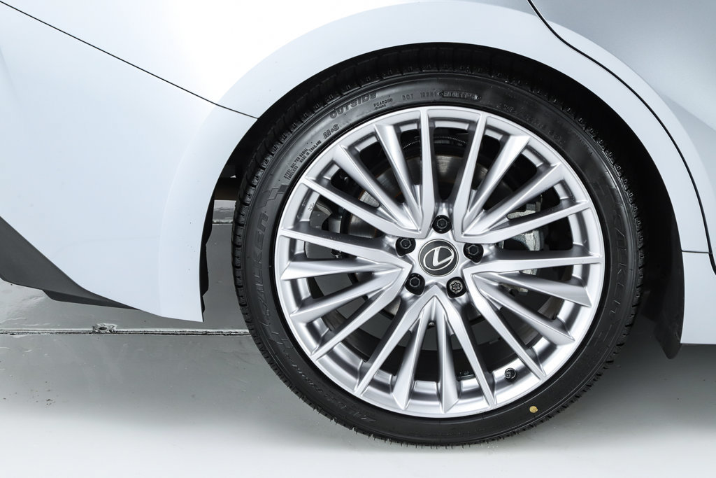 Used 2025 Lexus IS 300 w/ Premium Package RWD image 18