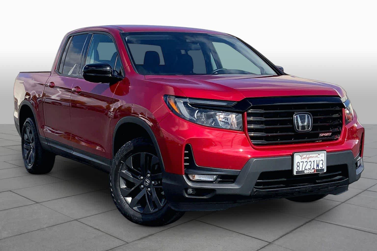 Used 2023 Honda Ridgeline Sport image 2