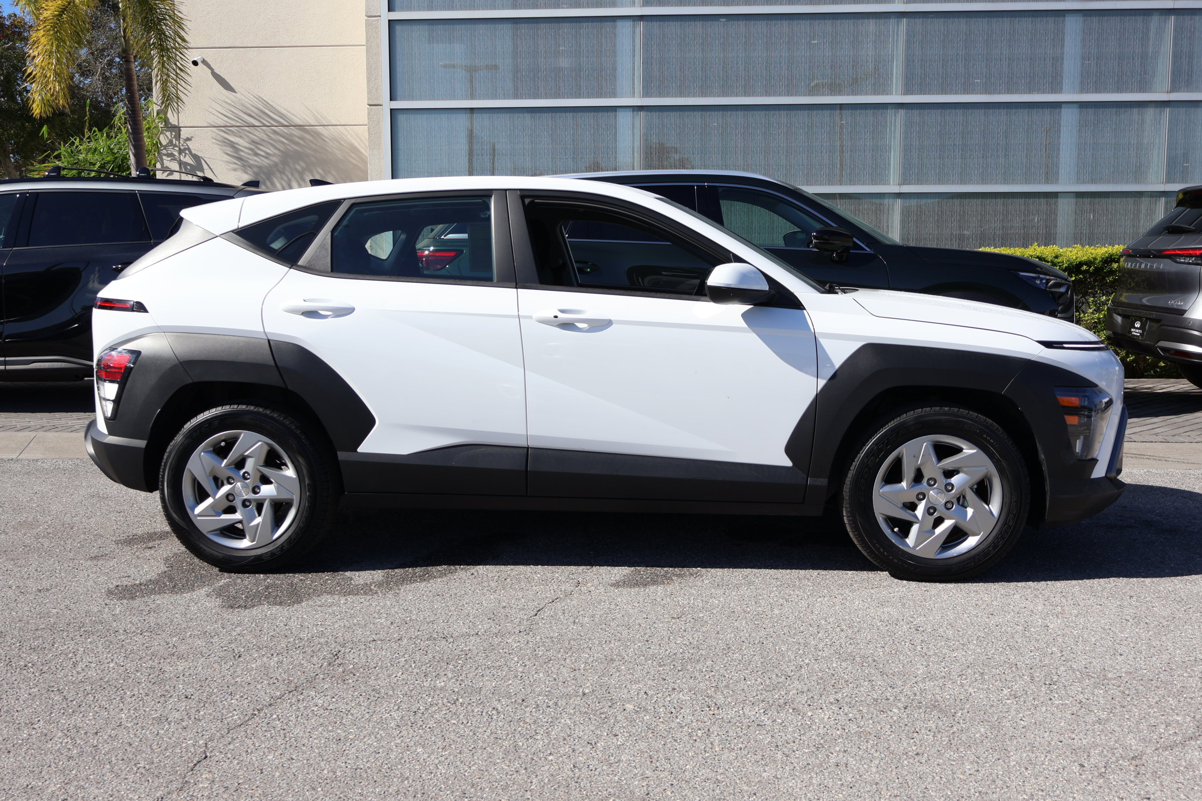 Used 2024 Hyundai Kona SE image 9