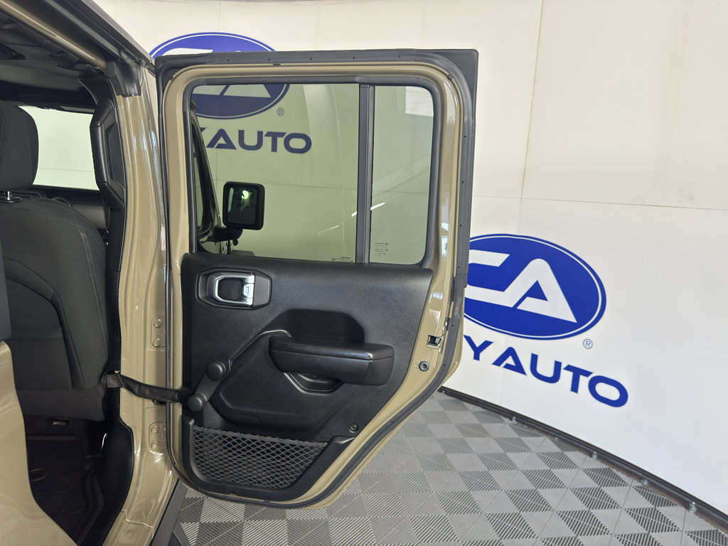 Used 2020 Jeep Gladiator Sport image 37
