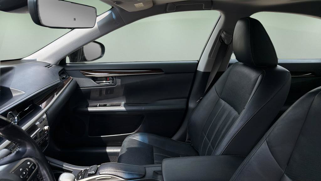 Used 2016 Lexus ES 350 w/ Luxury Package w/Wood Trim FWD image 13
