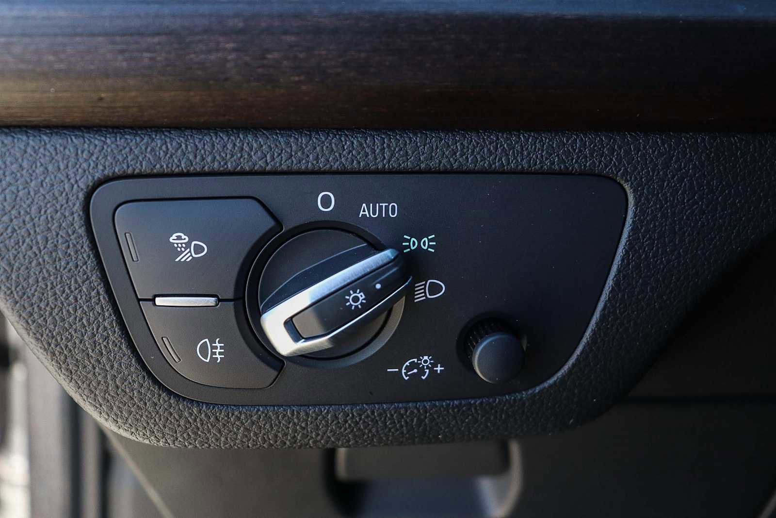 Used 2023 Audi Q5 2.0T Premium w/ Convenience Package image 31