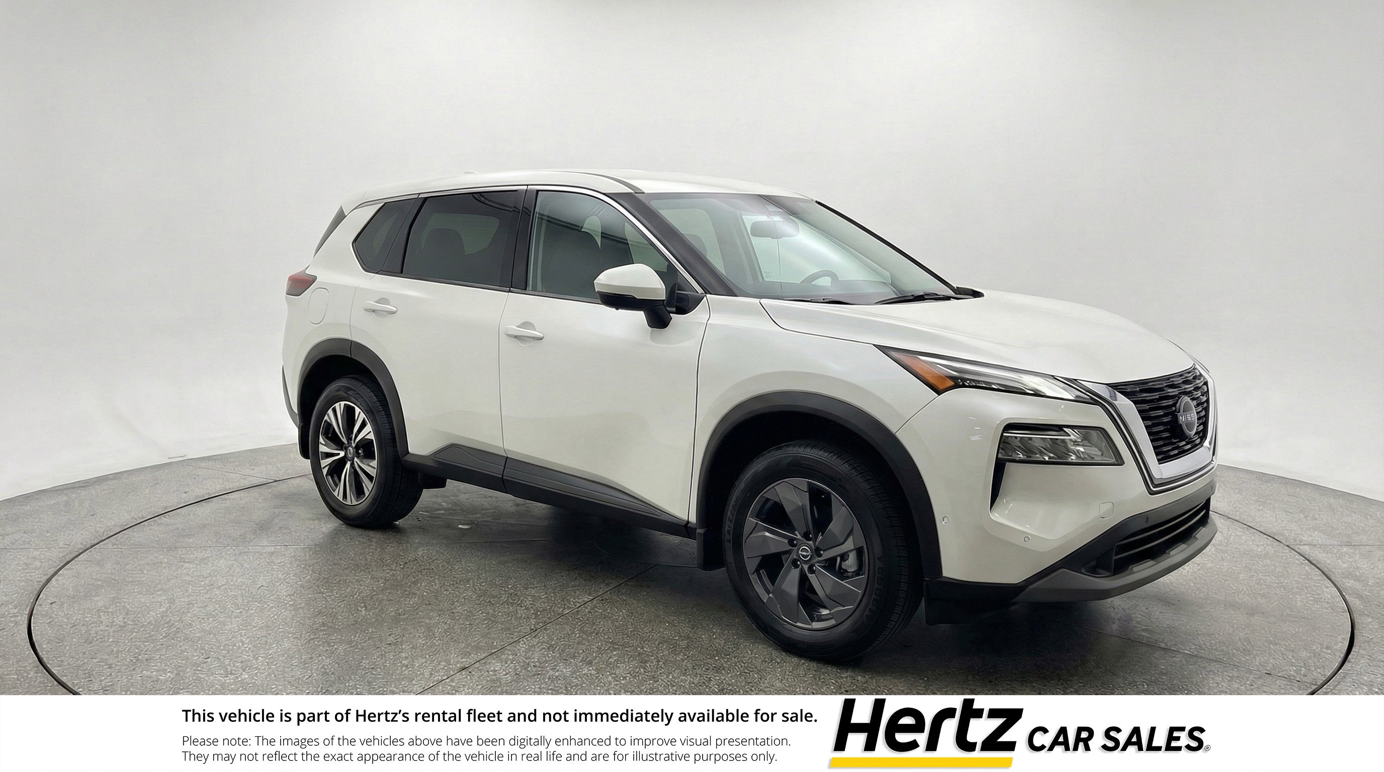 Used 2025 Nissan Rogue SV image 1